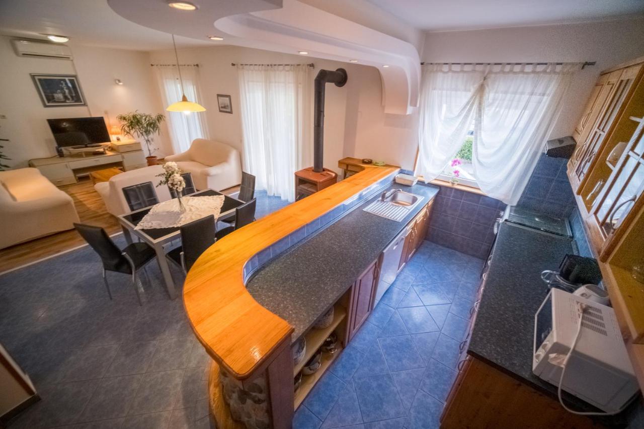 Apartman Bilac โวดีเซ ภายนอก รูปภาพ